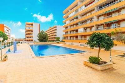 Bezugsfertige, typisch spanische Ferienwohnung in Laufnähe zum Strand