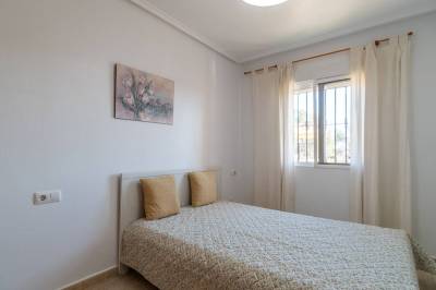 hoofdslaapkamer  herverkoop benedenwoning Villamartin, orihuela costa