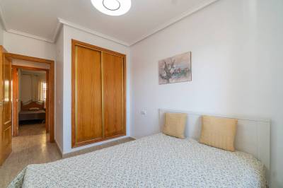 hoofdslaapkamer  herverkoop benedenwoning Villamartin, orihuela costa