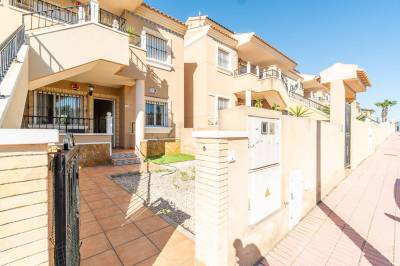 voorgevel  herverkoop benedenwoning Villamartin, orihuela costa