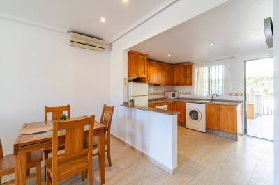 eetkamer en keuken  herverkoop benedenwoning Villamartin, orihuela costa