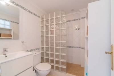 Playa Flamenca herverkoopwoning badkamer