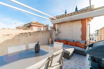 Playa Flamenca herverkoopwoning dakterras lounge