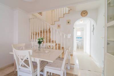 Playa Flamenca herverkoopwoning eethoek