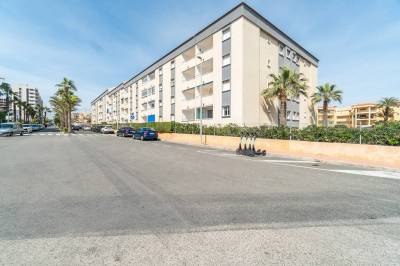 eerstelijns appartement punta prima met zeezicht voorgevel