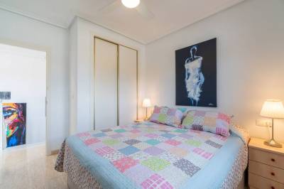 hoekwoning met groot buitenterras in Orihuela Costa gastenslaapkamer