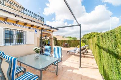 hoekwoning met groot buitenterras in Orihuela Costa buitenzithoek
