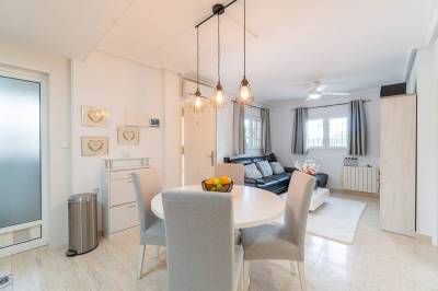 hoekwoning met groot buitenterras in Orihuela Costa zithoek