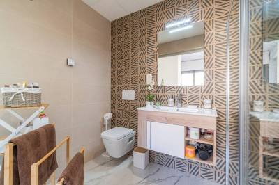 Zuid geori&euml;nteerd penthouse in Orihuela badkamer