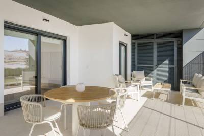 &Aacute;tico con solarium privado a 700 metros de la playa de La Mata